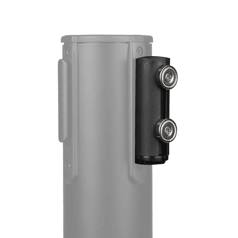 Fermeture magnétique pour poteaux de balisage avec ruban rétractable