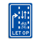 Verkeersbord RVV VR09-04 - Let op: recht doorgaande fietsers en bromfietsers in twee richtingen