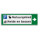 Verwijsbord KOKER Groen/wit/zwart - pijl rechts, 2 regelig met 3 pictogrammen - Klasse 3 reflecterend