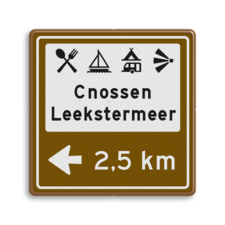 Toeristisch bewegwijzeringsbord met pictogrammen en pijl naar wens