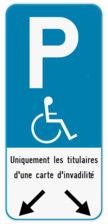 Panneau de stationnement E9 - Handicapé - Texte personnalisé - Flèches indicatives