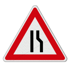 Gefahrzeichen 121-10 - Einseitig (rechts) verengte Fahrbahn