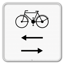 Panneau G2000 - M9 - Cyclistes dans les deux sens du carrefour