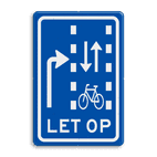 Verkeersbord RVV VR09-03 - Let op: recht doorgaande fietsers in twee richtingen