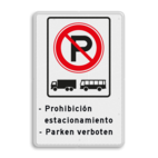 Verkeersbord Parkeerverbod voor vrachtwagens en bussen met meertalige tekst
