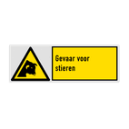 Veiligheidsbord met pictogram en tekst Gevaar voor stieren