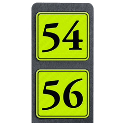 Poteau de num&eacute;ro de maison &agrave; deux plaques jaune fluo et noires r&eacute;fl&eacute;chissantes