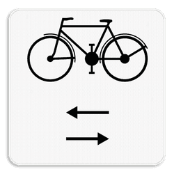 Verkeersbord SB250 M9 - Fietsers in twee richtingen op de dwarslopende weg die je gaat oprijden