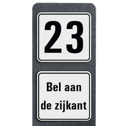 Huisnummerpaal met twee BORDEN Modern met tekst