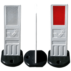 Catadioptre pour glissi&egrave;re m&eacute;tallique rouge/blanc &ndash; base noire &ndash; classe 2