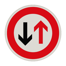 Verkehrszeichen 208 - Vorrang des Gegenverkehrs