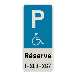 Panneau parking PMR avec plaque d’immatriculation personnalisée