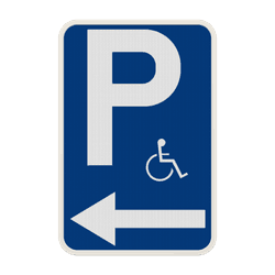 Panneau parking PMR avec fl&egrave;che directionnelle