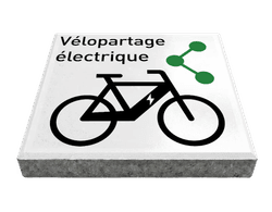 Dalle de signalisation - v&eacute;lopartage &eacute;lectrique - 30 x 30 cm avec bord biseaut&eacute;