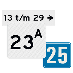 Huisnummerbord voor op de gevel