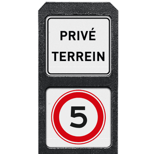 Prive terrein stapvoets rijden