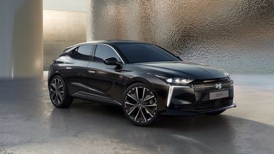 DS Automobiles N°4 E-Tense