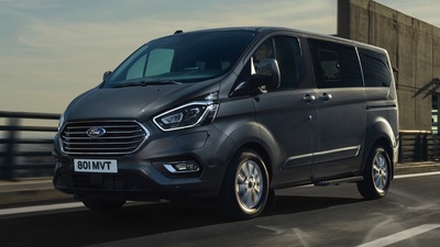 Ford Tourneo Custom EcoBoost PHEV L1H1