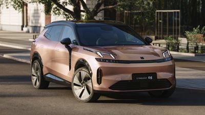 Lynk&Co 08 PHEV