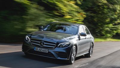 Mercedes E 300 e Limousine