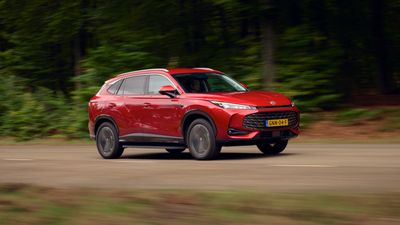 MG HS Plug-in Hybrid