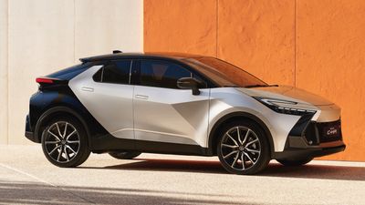 Toyota C-HR Plug-in Hybrid 220
