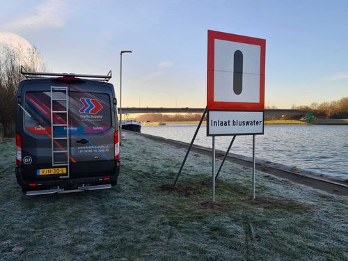 Bekijk alle scheepvaartborden