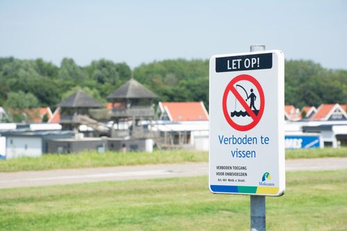 Lees hier alles over verkeersborden in huisstijl