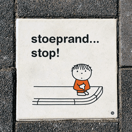 Stoeptegel Dick Bruna - stoeprand... stop - LV.stoep.b1a