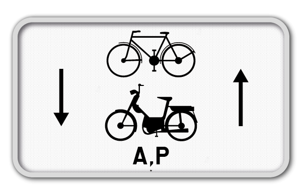 Panneau G2000 - M18 - Les cyclistes et les cyclomoteurs de classe A peuvent circuler dans les deux sens.